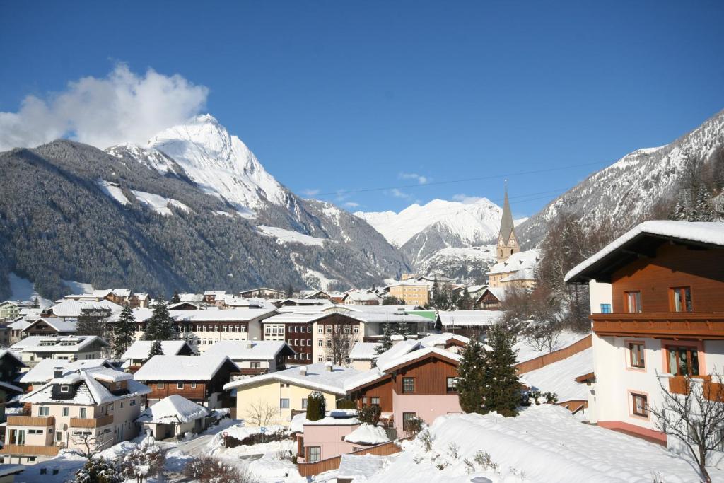 Ferienhaus Sonnenhang Matrei in Osttirol Exterior photo
